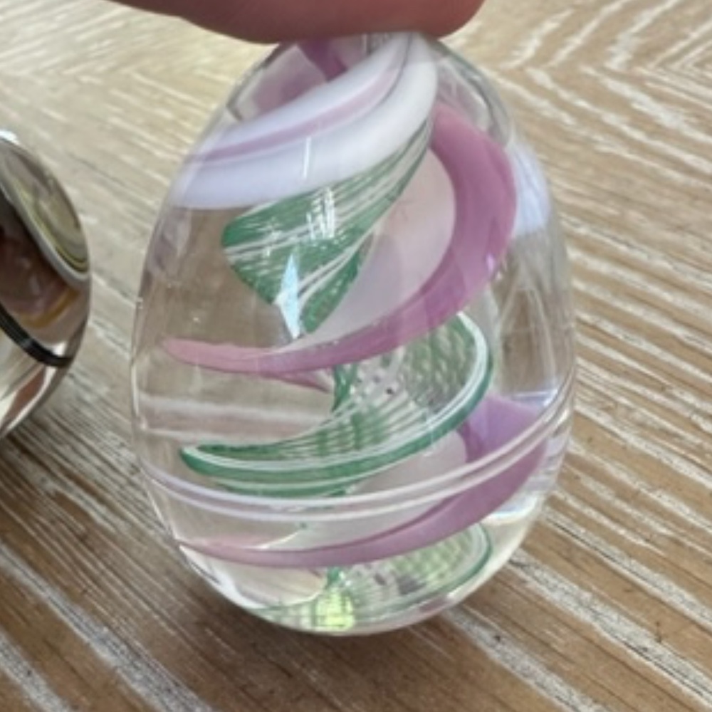 Glass Eggs - Picture 3 of 8